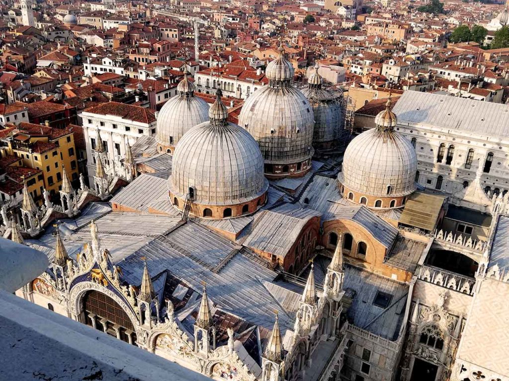 Markusdom in Venedig besichtigen