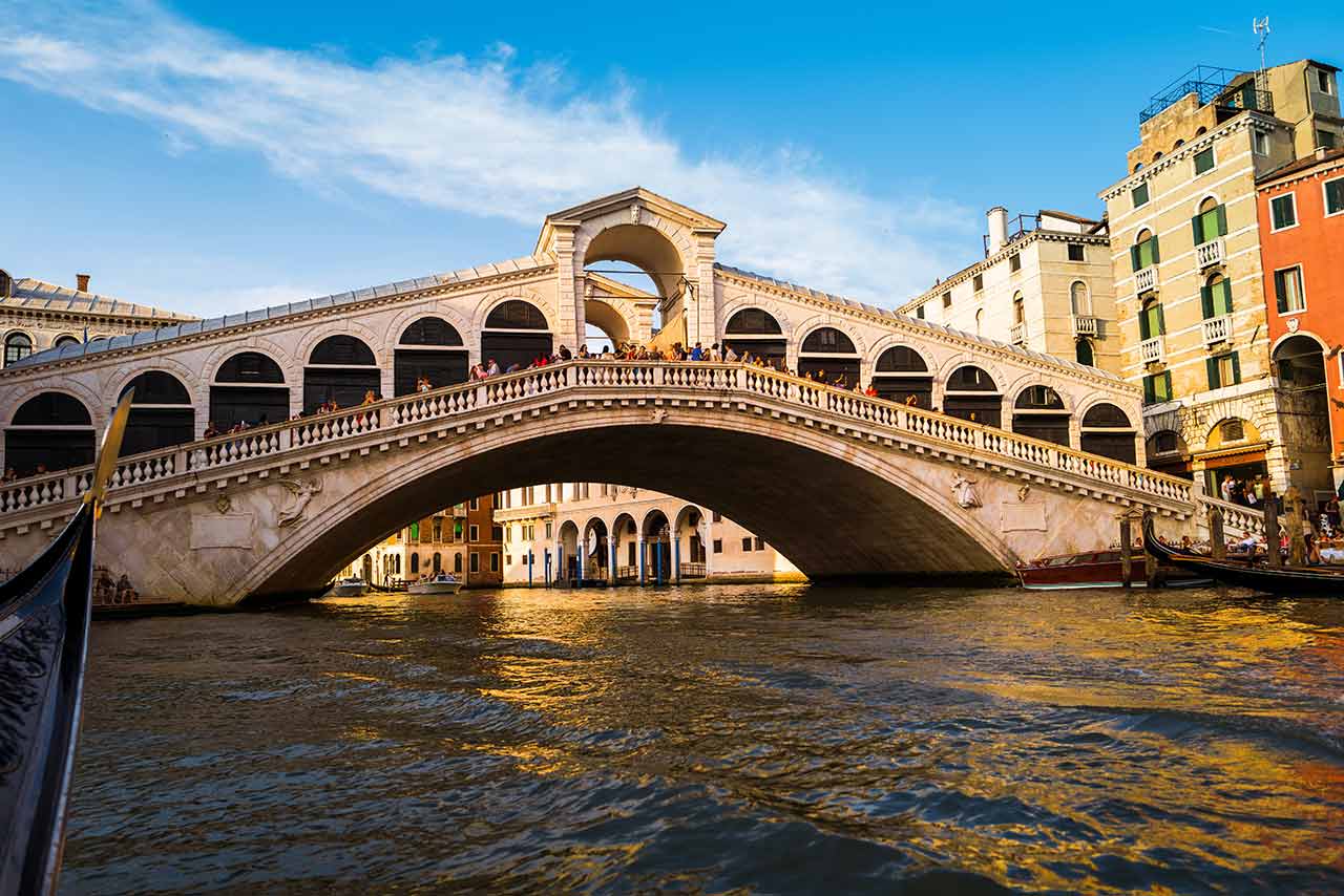 Die Rialtobrücke in Venedig Besichtigung, Tipps und alle Infos