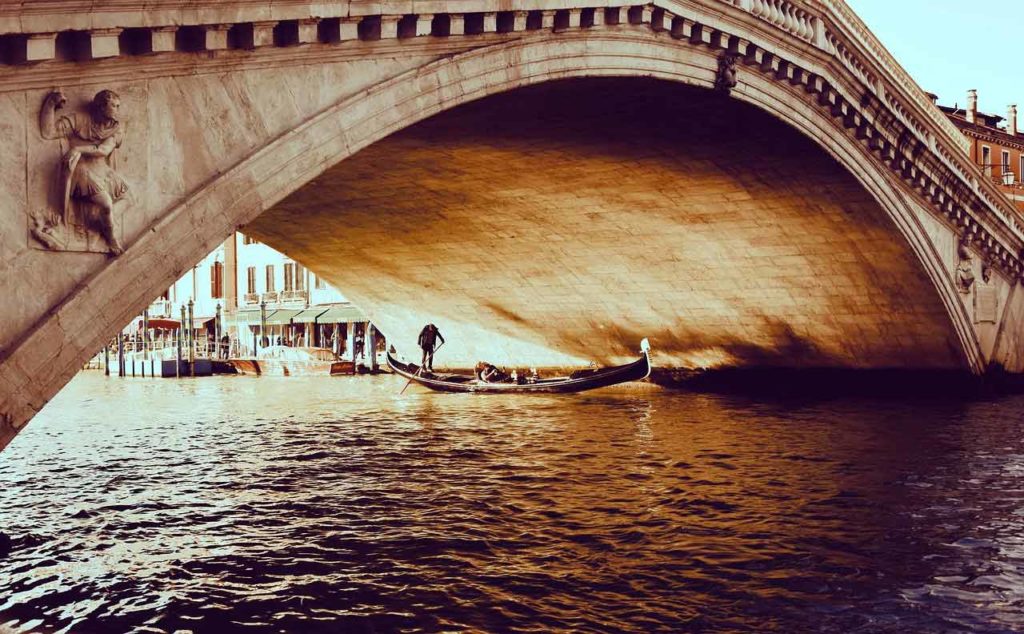 Die Rialtobrücke in Venedig - Besichtigung, Tipps und alle Infos